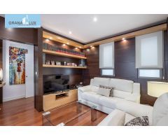 Vivienda junto a plaza Mariana Pineda