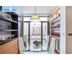 Vivienda junto a plaza Mariana Pineda