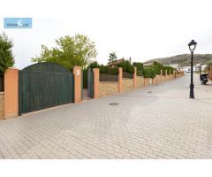 CHALET URB. CAÑADAS DEL PARQUE (DILAR)