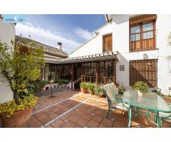GRAN CASA EN ALBAICÍN BAJO.