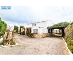 ESPECTACULAR VIVIENDA CON TERRENO