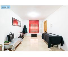 ¡Oportunidad única! Piso en venta con patio y garaje