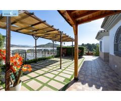 ???? ¡Espectacular chalet con piscina, jardines y salón de fiestas en Puerto Lope (Moclín)!