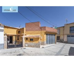 Bonita casa cueva con garaje en pleno centro de Guadix.