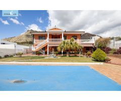 ???? ESPECTACULAR CASA INDEPENDIENTE EN ATARFE CON PISCINA ????