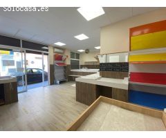 FANTASTICO LOCAL COMERCIAL EN VENTA EN ZONA ALTA DE TORRENT ADAPTADO PARA FRUTERIA