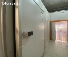 FANTASTICO LOCAL COMERCIAL EN VENTA EN ZONA ALTA DE TORRENT ADAPTADO PARA FRUTERIA