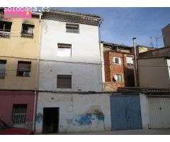 CASA  CON CORRAL  Y ACCESO CON COCHE,PARA REFORMAR CON MUCHAS POSIBILIDADES