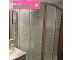 CHALET DE DOS PLANTAS COMO NUEVO LISTO PARA ENTRAR A VIVIR CON CUATRO DORMITORIOS