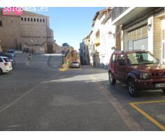 LOCAL PARA GARAJES MUY GRANDE  Y TIENE MUCHA ALTURA DE LOCAL.