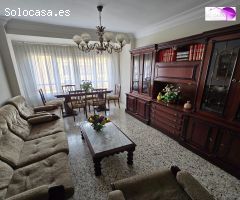 PISO SITUADO EN BUENA ZONA, CON 4 DORMITORIOS Y 2 BAÑOS PARA ENTRAR A VIVIR