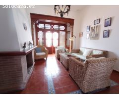 REF A01349, MARAVILLOSO CHALET EN CENTRO-PLAYA REGLA