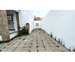 REF A01349, MARAVILLOSO CHALET EN CENTRO-PLAYA REGLA