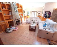 A01353 CASA CHALET DE TRES DORM CON PARKING
