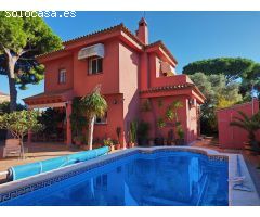 Gran chalet en Cerromolino, cercano a la playa y en zona residencial.