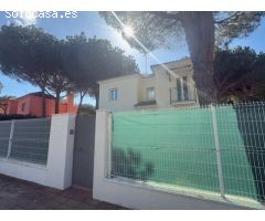 CHALET INDEPENDIENTE CON PISCINA Y VISTAS AL GOLF ( loma Sancti-Petri)