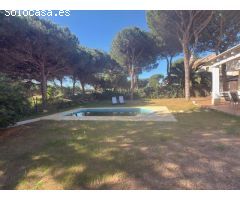 CHALET INDEPENDIENTE CON PISCINA Y VISTAS AL GOLF ( loma Sancti-Petri)
