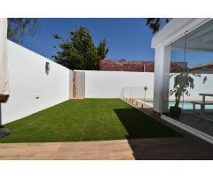 CHALET URBANO 3 DORMITORIOS PISCINA PLANTA BAJA
