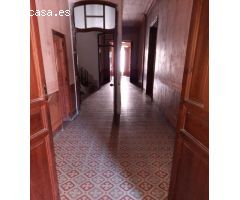 casa-palacio  en el pueble de Caudete