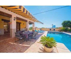 ?Villa De Una Sola Planta con Piscina y vistas al Peñon en Calpe, Costa Blanca.