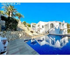 ?Villa con Piscina y Vistas al Mar en Calpe, Costa Blanca.
