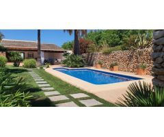 ?Finca Rústica con Jardín y Piscina en Teulada, Costa Blanca