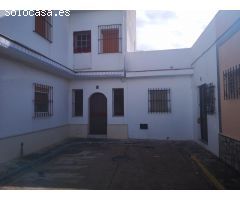 Finca urbana con azotea privada en el centro.