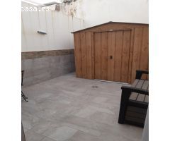 PISO EN EL CENTRO CON PATIO