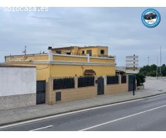 Amplia vivienda reformada con terraza y patio a 5 minutos del centro