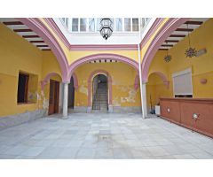 Casa-palacio con garaje y vistas a San Miguel en el centro de Jerez