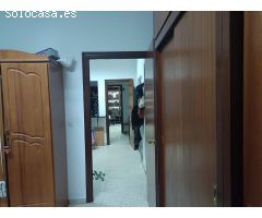 Local comercial con vivienda anexa en zona de alto tránsito comercial