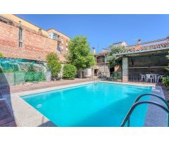 CASA DE POBLE AMB PISCINA A LA POBLA DE CLARAMUNT