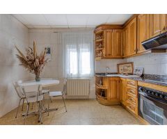 Gran casa en venda a Vilanova del Camí, orientada a sud i amb totes les comoditats!