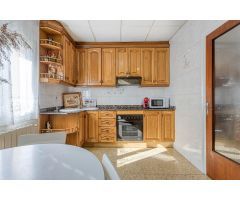 Gran casa en venda a Vilanova del Camí, orientada a sud i amb totes les comoditats!