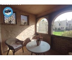 AMPLIO BUNGALOW EN CENTRO COMERCIAL BAHIA SUR