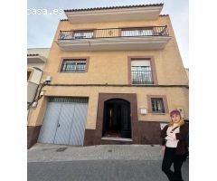 Se vende una casa adosado en centro de Motril Granada