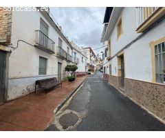 Se vende una casa en centro de Molvizar granada
