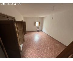 Se vende una casa en centro de Molvizar granada