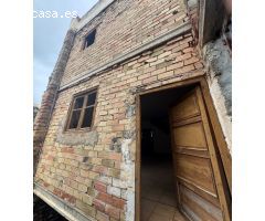 Se vende una casa en centro de Molvizar granada