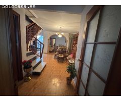 Se vende una casa adosada en centro de Molvizar Granada