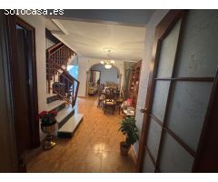 Se vende una casa adosada en centro de Molvizar Granada