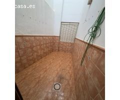 Se vende una casa adosada en centro de Molvizar Granada