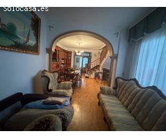 Se vende una casa adosada en centro de Molvizar Granada