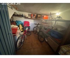 Se vende una casa adosada en centro de Molvizar Granada