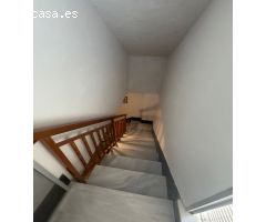 Se vende una casa adosada en centro de Molvizar Granada