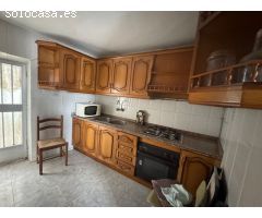 Se vende una casa pareada en el centro de Molvizar granada