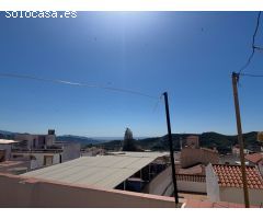 Se vende una casa de pueblo en Molvizar Granada