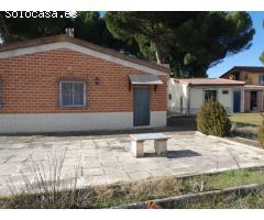 CASA CON TERRENO EN VENTA
