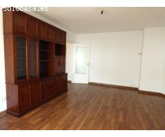 Piso de alquiler en plena Avenida principal junto al Hospital