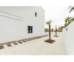 Villa con Piscina Privada en Torrevieja